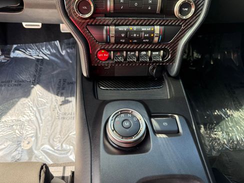 Used 2021 Ford Mustang Shelby GT500 w/ Technology Package RWD image 15