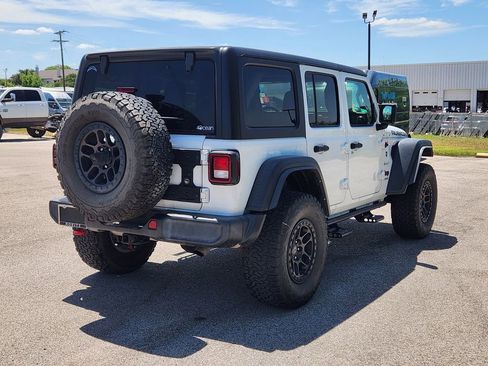 Used 2021 Jeep Wrangler Unlimited Rubicon w/ Xtreme Recon 35" Tire Package AWD/4WD image 4