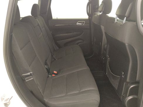 Used 2018 Jeep Grand Cherokee Laredo image 19