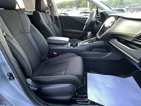 Used 2025 Subaru Outback Premium w/ Popular Package #1A image 13