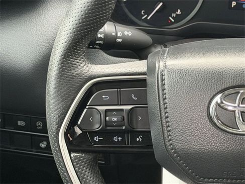 Used 2023 Toyota Tundra Limited image 12