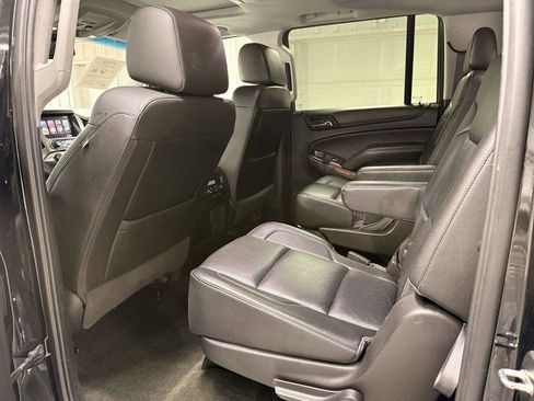 Used 2017 Chevrolet Suburban Premier image 28