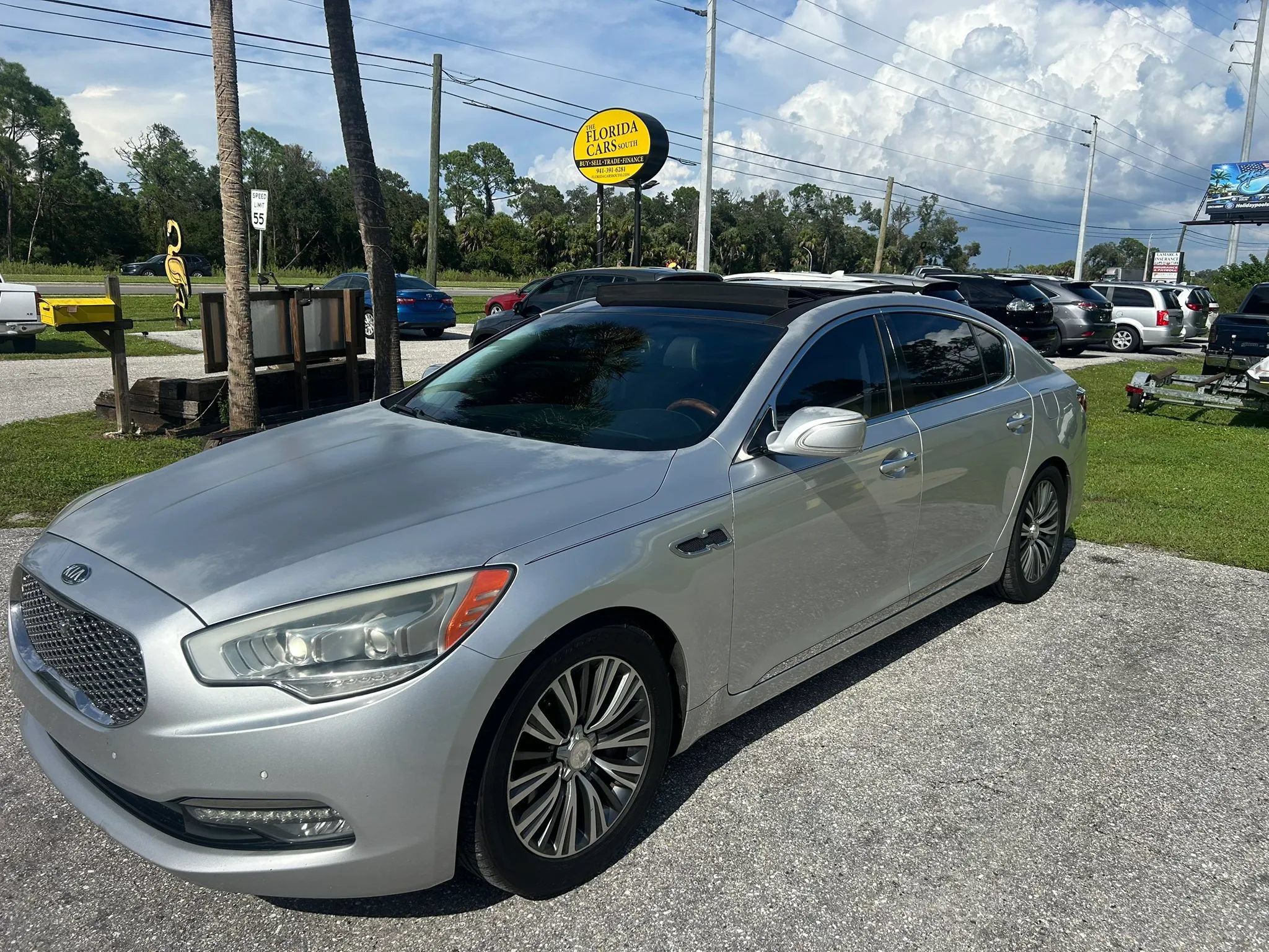 Used 2016 Kia K900 Luxury RWD image 2