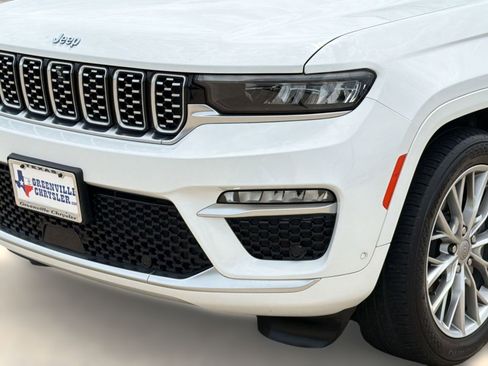 Used 2022 Jeep Grand Cherokee Summit AWD/4WD image 11