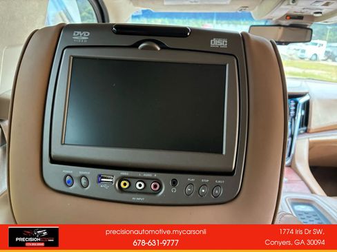 Used 2015 Cadillac Escalade Platinum AWD/4WD image 32