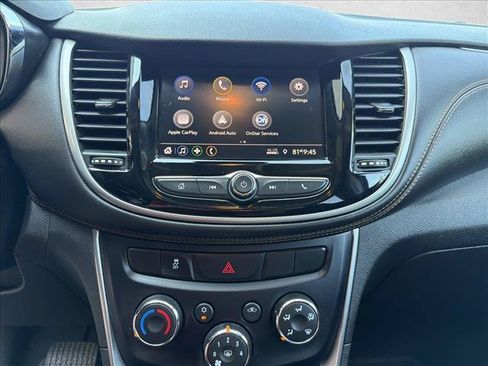 Used 2020 Chevrolet Trax LT AWD/4WD image 17