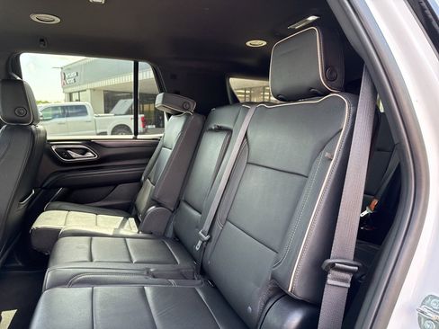 Used 2023 GMC Yukon SLT image 37