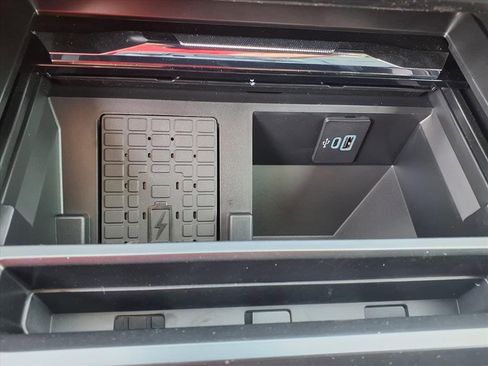 New 2026 Ford F250 Lariat w/ Black Appearance Package image 22