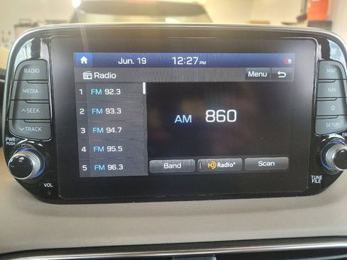 Used 2020 Hyundai Santa Fe Limited FWD image 25