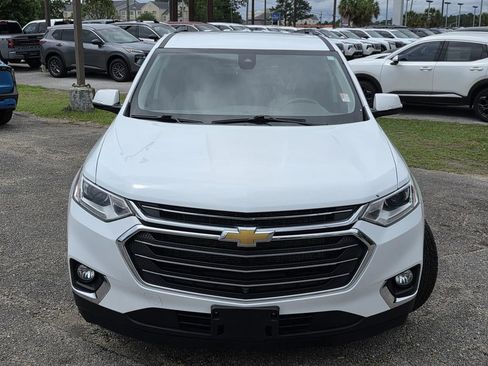 Used 2021 Chevrolet Traverse LT w/ LT Premium Package AWD/4WD image 3