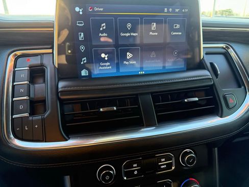 Used 2024 Chevrolet Tahoe Z71 w/ Luxury Package image 18