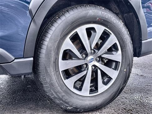 Used 2025 Subaru Outback Premium w/ Popular Package #1A image 19