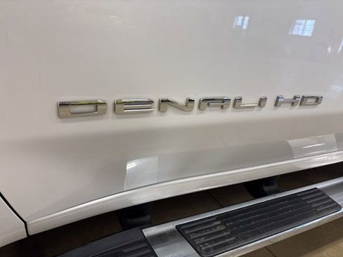 Used 2020 GMC Sierra 2500 Denali w/ Denali Ultimate Package image 14