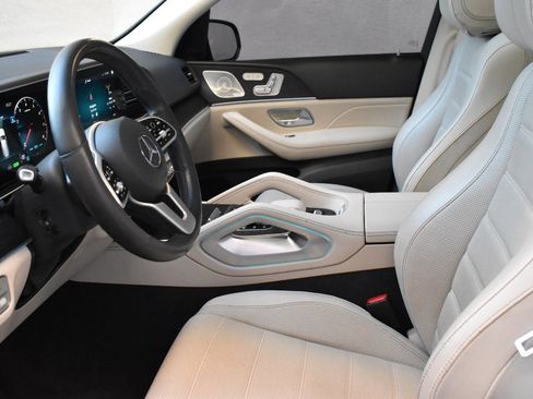 Used 2020 Mercedes-Benz GLS 450 4MATIC image 15