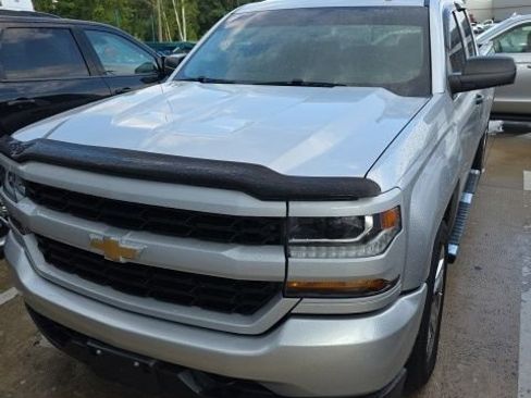 Used 2018 Chevrolet Silverado 1500 Custom w/ Custom Value Package RWD image 2