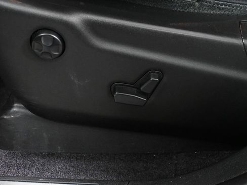 Used 2017 Jeep Grand Cherokee Limited AWD/4WD image 27