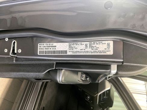 Used 2023 Jeep Grand Cherokee 30th Anniversary AWD/4WD image 35