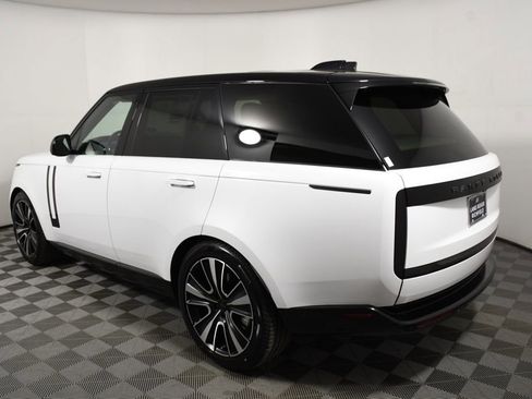 New 2026 Land Rover Range Rover SE image 3