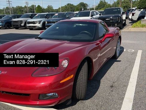 Used 2013 Chevrolet Corvette Coupe RWD image 2