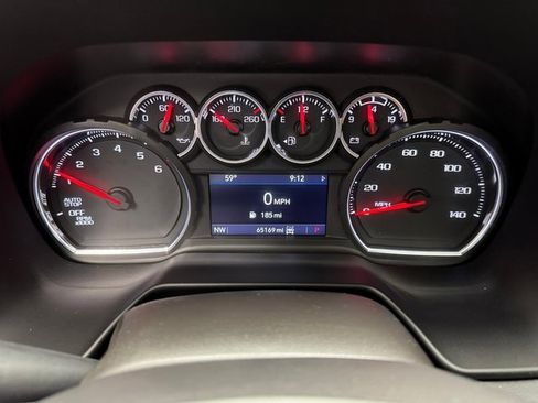 Used 2021 Chevrolet Suburban LT image 15