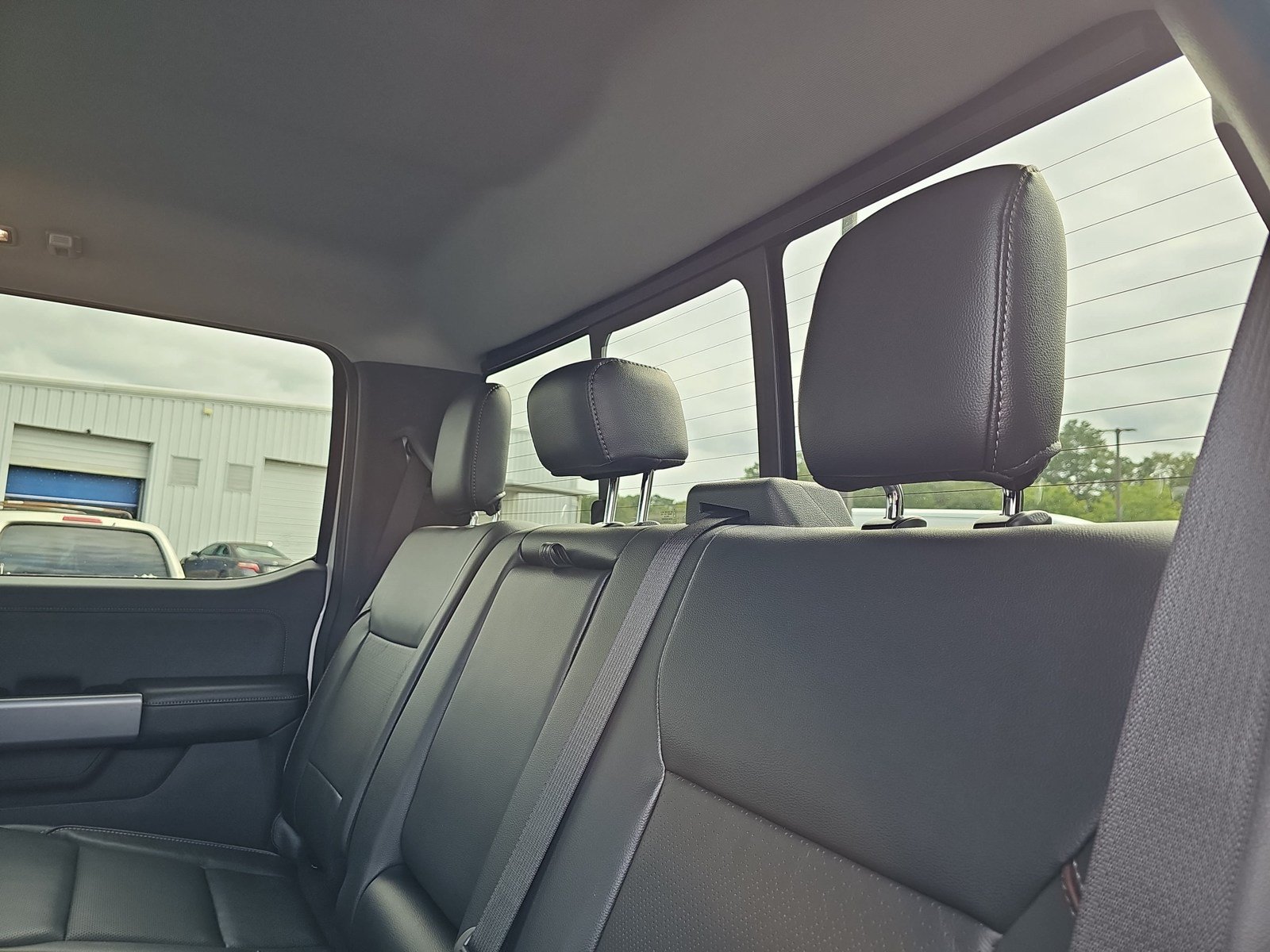 Used 2024 Ford F250 Lariat w/ FX4 Off-Road Package AWD/4WD image 13
