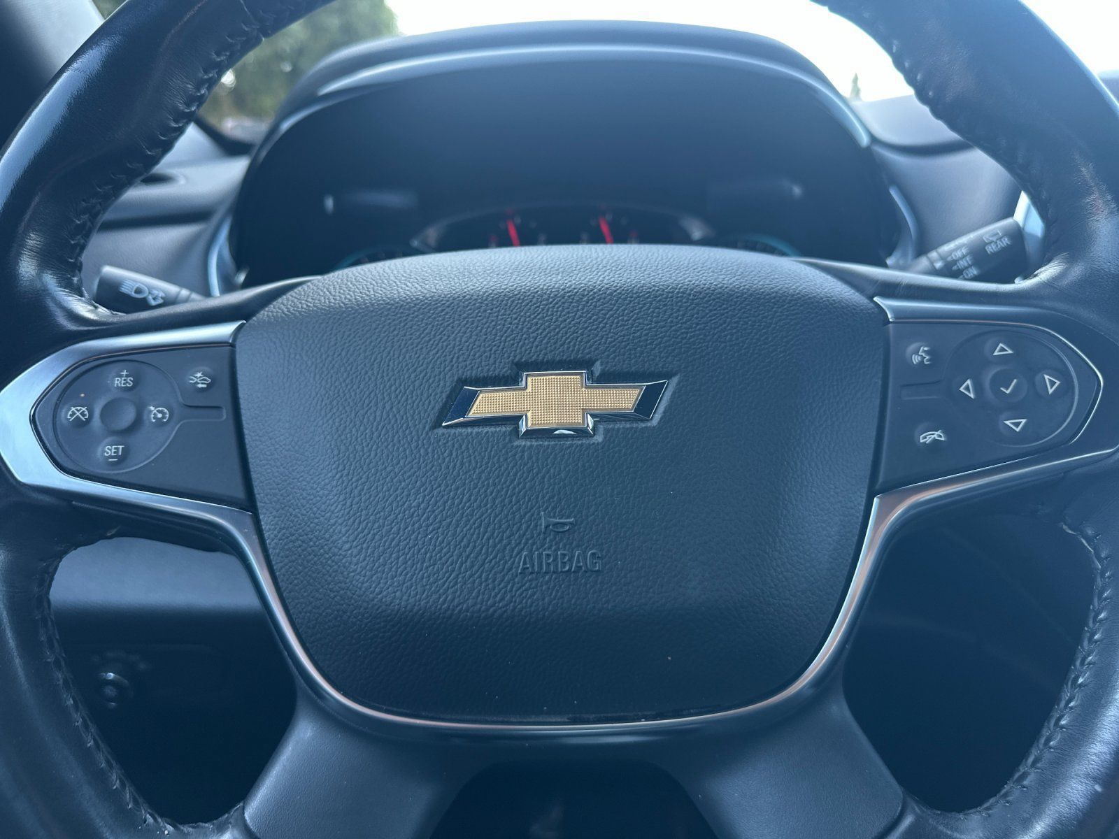 Used 2022 Chevrolet Traverse LT FWD image 23