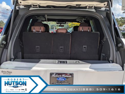 New 2025 Lincoln Navigator Reserve image 10