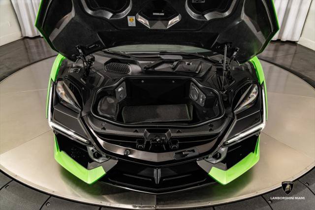 Used 2024 Lamborghini Revuelto AWD/4WD image 9