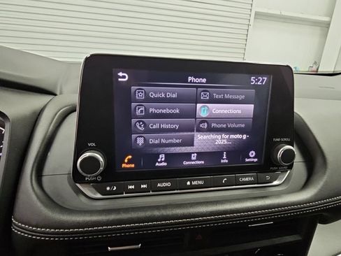 Used 2025 Nissan Rogue SV AWD/4WD image 16