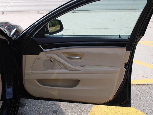 Used 2011 BMW 535i Sedan image 47