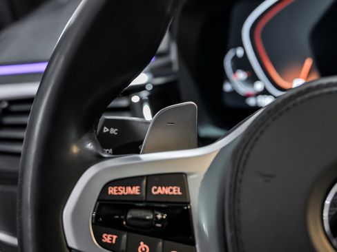 Used 2022 BMW M550i xDrive w/ Premium Package image 31