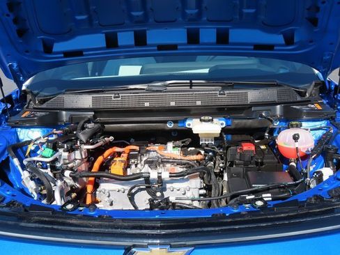 Used 2025 Chevrolet Equinox EV LT w/ Convenience Package II image 39