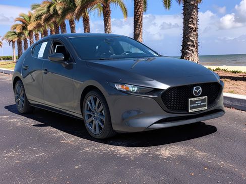 Used 2022 MAZDA MAZDA3 s FWD image 5