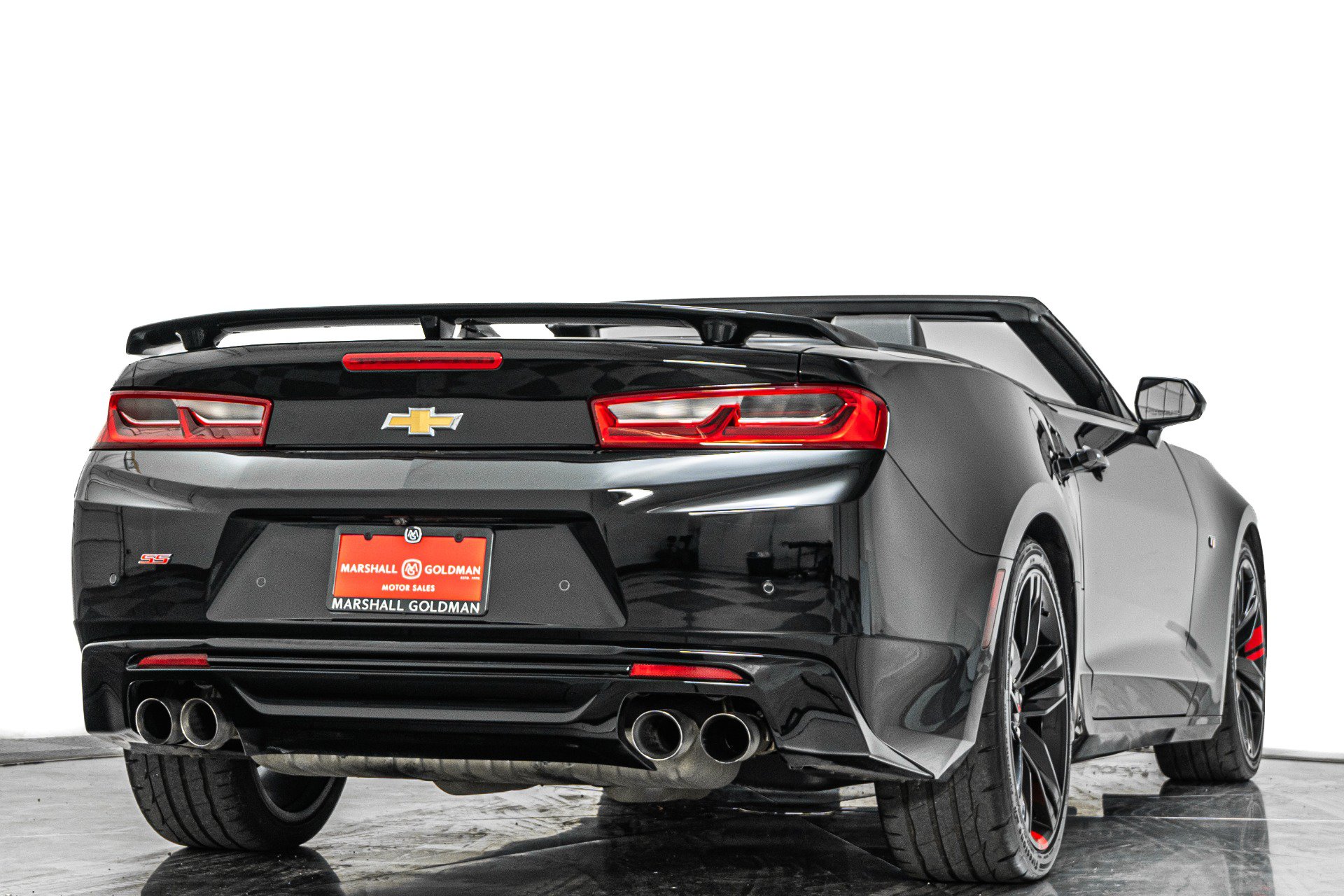 Used 2018 Chevrolet Camaro SS RWD image 9