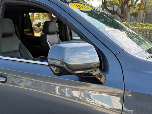 Used 2021 Chevrolet Tahoe LT w/ LT Signature Package image 32