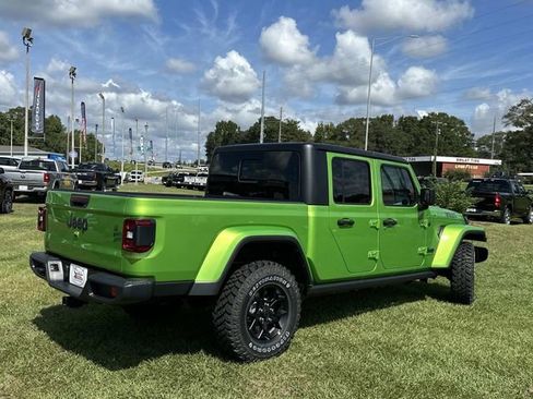 New 2025 Jeep Gladiator Sport AWD/4WD image 7