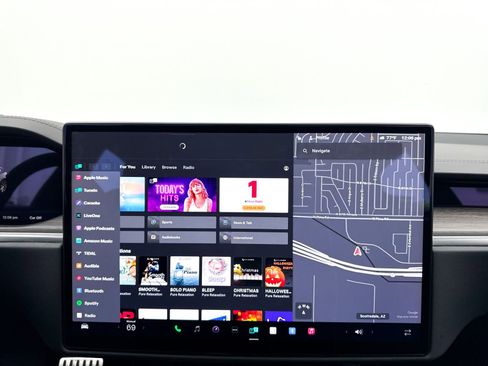 Used 2022 Tesla Model S image 20