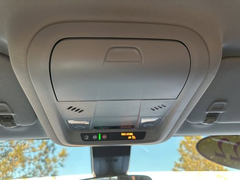 Used 2022 Chevrolet Equinox LT image 8