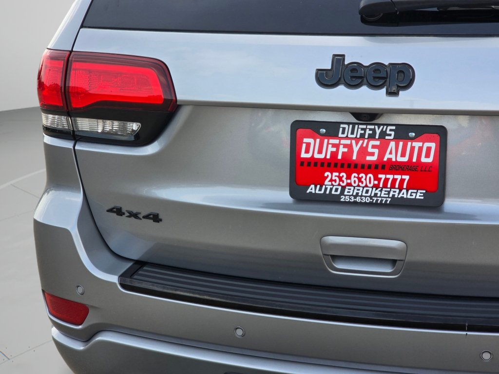 Used 2017 Jeep Grand Cherokee Altitude AWD/4WD image 18