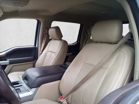 Used 2019 Ford F150 Lariat w/ FX4 Off-Road Package image 10