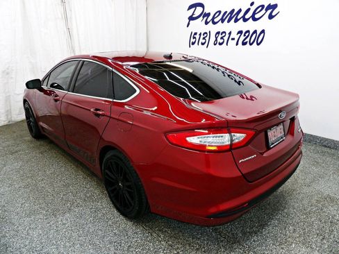 Used 2013 Ford Fusion SE FWD image 4