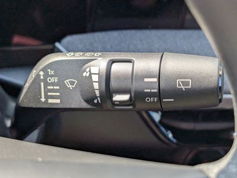 New 2026 Nissan Kicks SV image 25