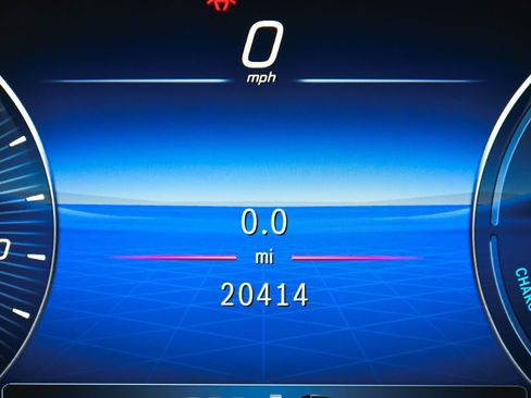 Used 2025 Mercedes-Benz GLE 450e 4MATIC w/ AMG Line Exterior image 25