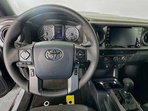 Certified 2020 Toyota Tacoma TRD Sport w/ Technology Package RWD image 11