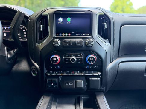 Used 2023 GMC Sierra 2500 Denali w/ Denali Ultimate Package AWD/4WD image 28