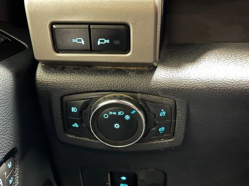 Used 2022 Ford F250 Lariat w/ Lariat Value Package image 32