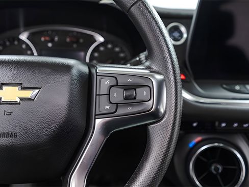 Used 2025 Chevrolet Blazer LT image 12