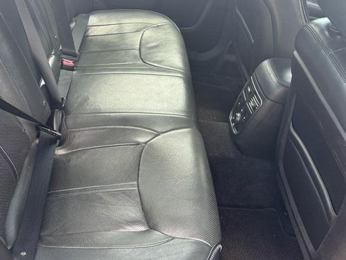 Used 2014 Chrysler 300 C AWD/4WD image 23
