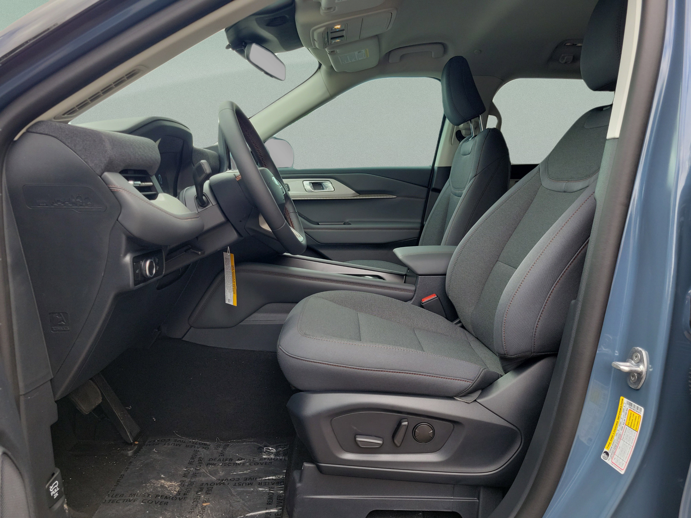 New 2026 Ford Explorer Active RWD image 17