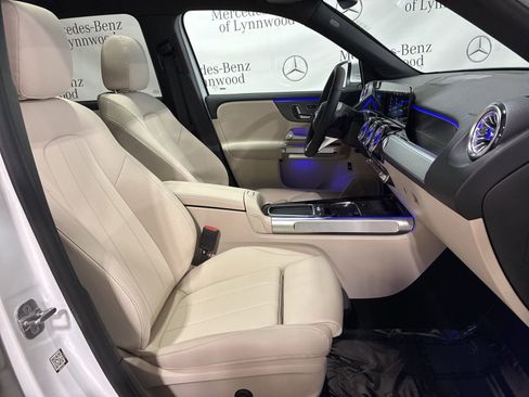 New 2026 Mercedes-Benz GLB 250 4MATIC image 12